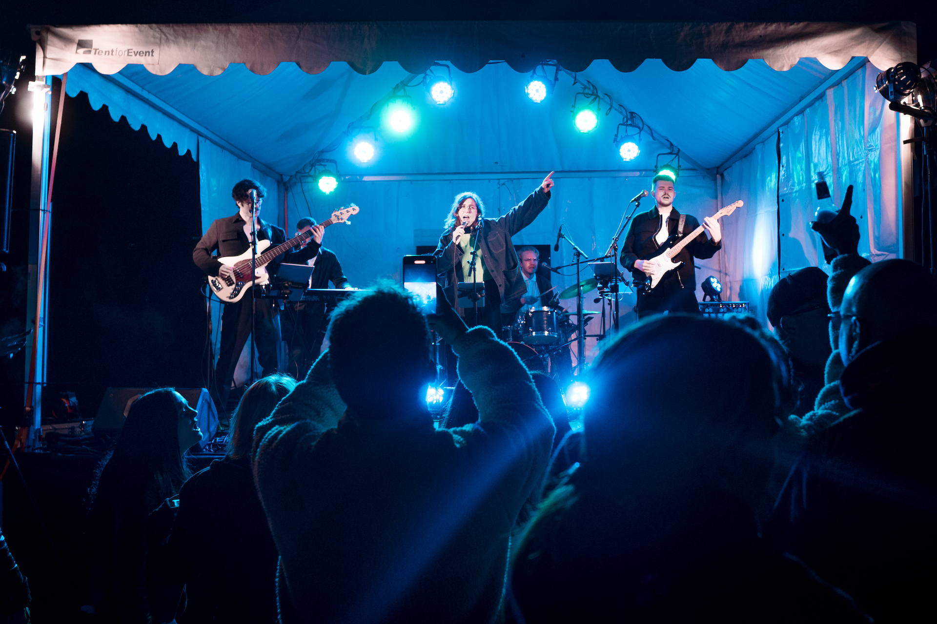 Svenska Coverlandslaget - Live artist i Örebro