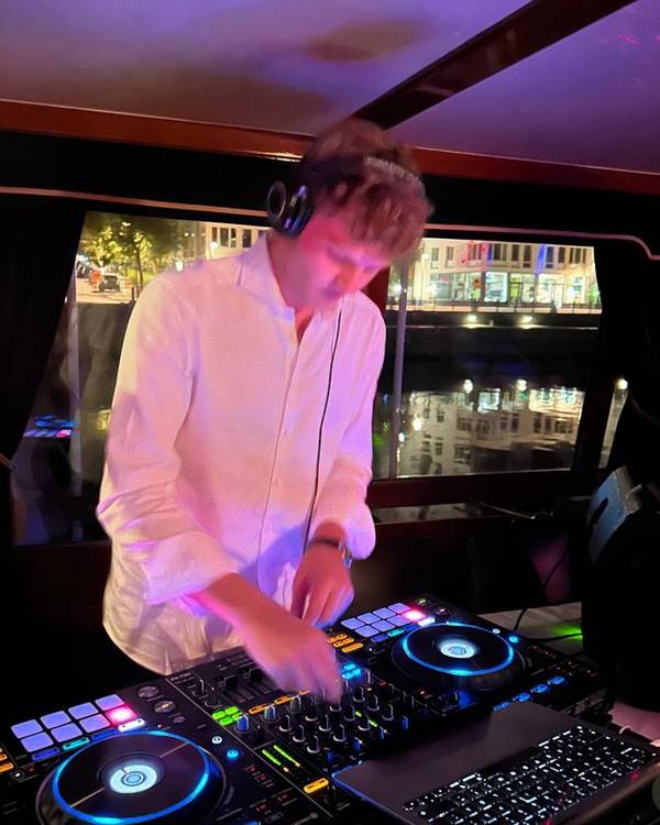 Axel Strandberg - DJ i Stockholm