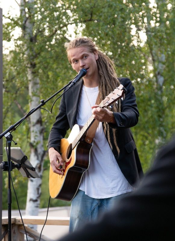 Jonathan Ahlström Music (JAM), DJ i Stockholm