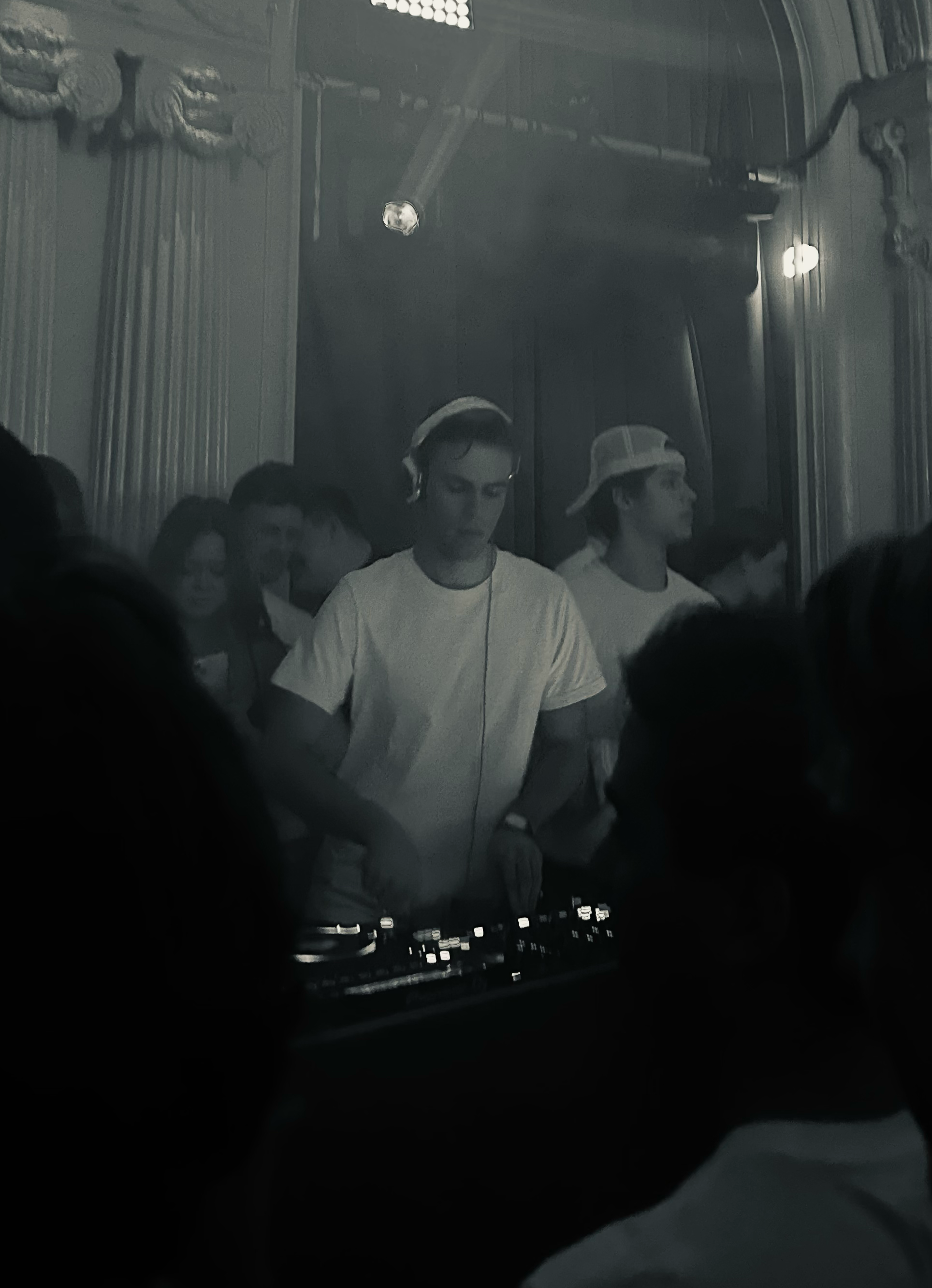Leonard Hanson, DJ i Stockholm