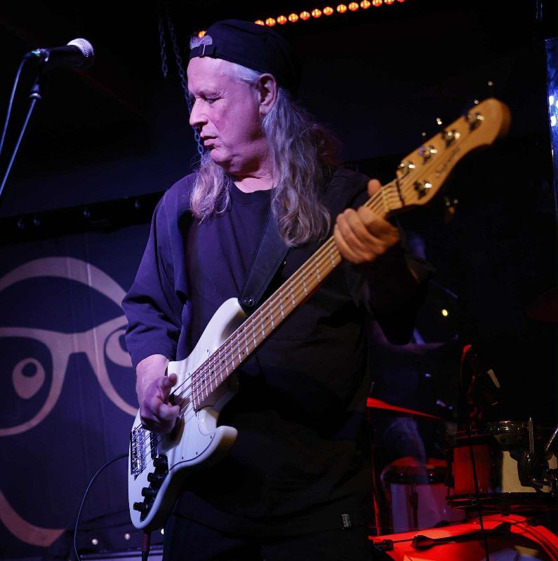 Mossberg, Liveartist i Göteborg