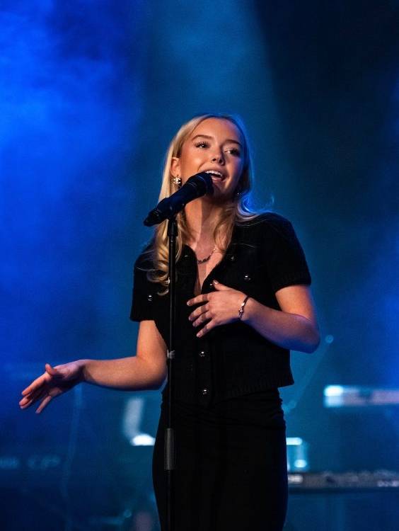 Esther Lindberg - Live artist i Stockholm