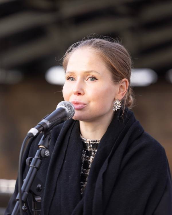 Agnes - Live artist i Stockholm