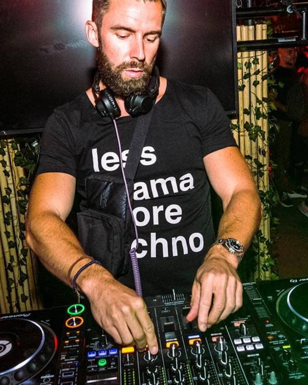 Chris (Serious) - DJ i Stockholm