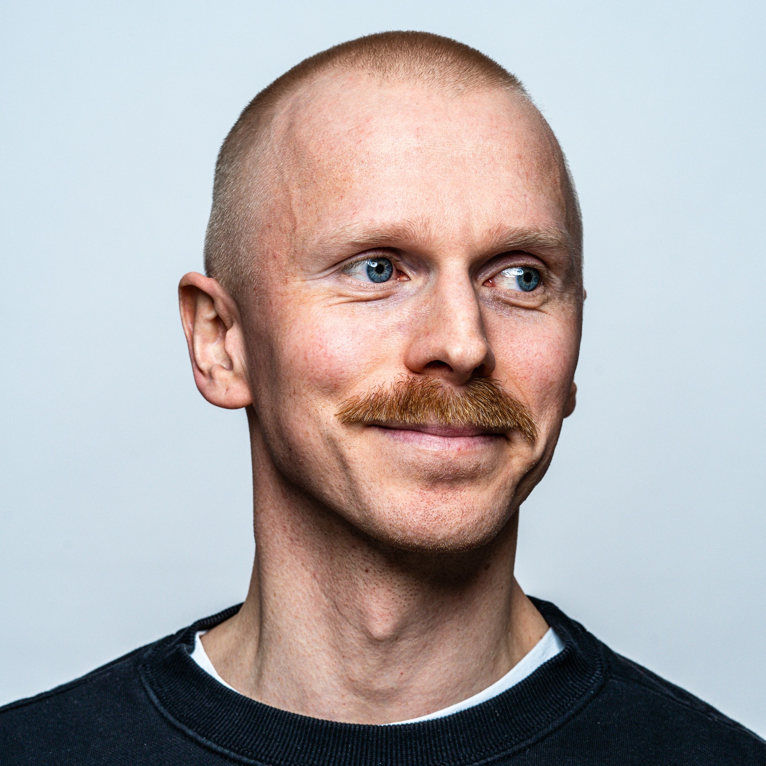 Hjalmar Lindgren - Standup comedian i Stockholm