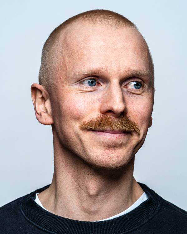 Hjalmar Lindgren - Standupkomiker i Stockholm