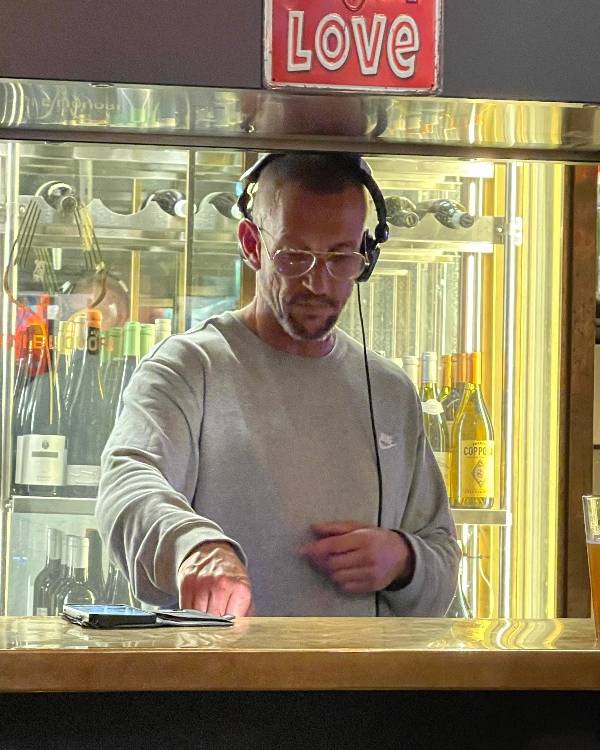 Dj Cosmic or Just Ola Kjellman - DJ i Göteborg